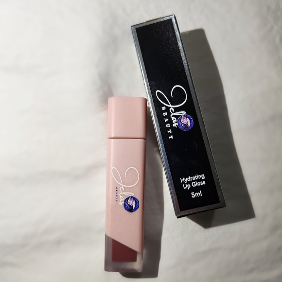 Lip Gloss Bossy Bae' - Picture 4 of 6